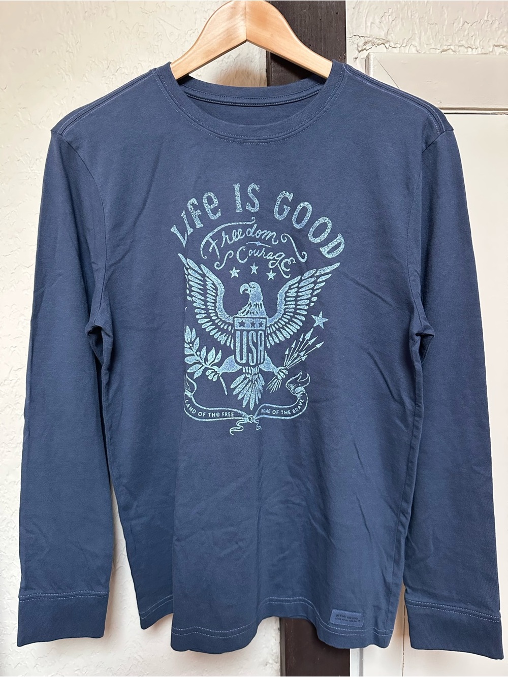 Life Is Good NWT Navy Blue USA Long Sleeve Shirt
